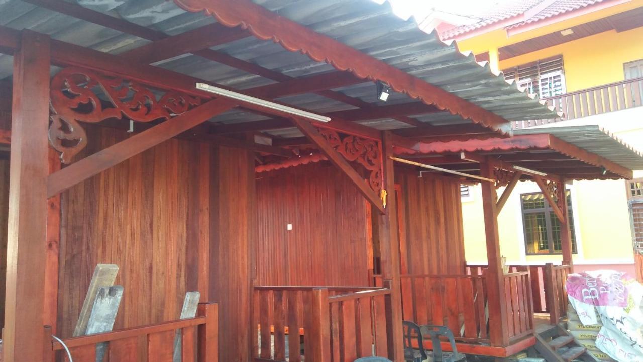 Chalet Kb Wakaf Kayu Kota Bahru Luaran gambar