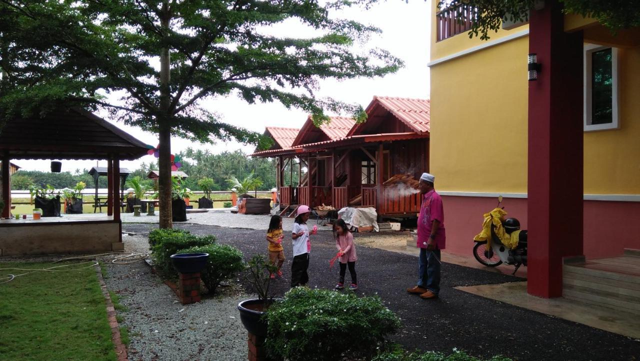 Chalet Kb Wakaf Kayu Kota Bahru Luaran gambar