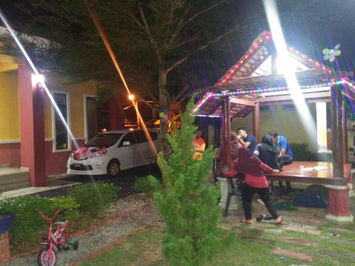 Chalet Kb Wakaf Kayu Kota Bahru Luaran gambar